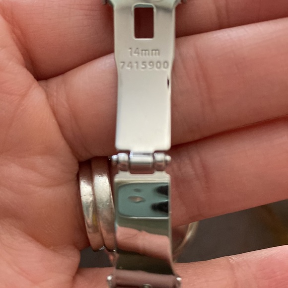 Women’s Fossil Watch - Picture 3 of 11